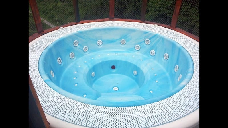 Piscina exterioara Club Vila Bran