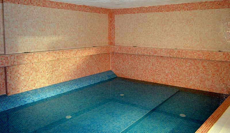 Piscina exterioara Club Vila Bran