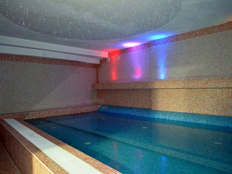 Piscina exterioara Club Vila Bran