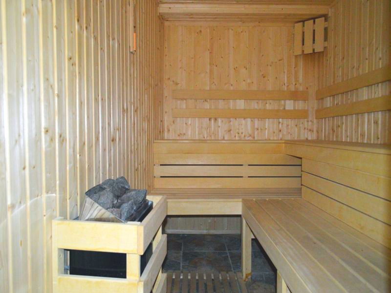 Piscina exterioara Club Vila Bran