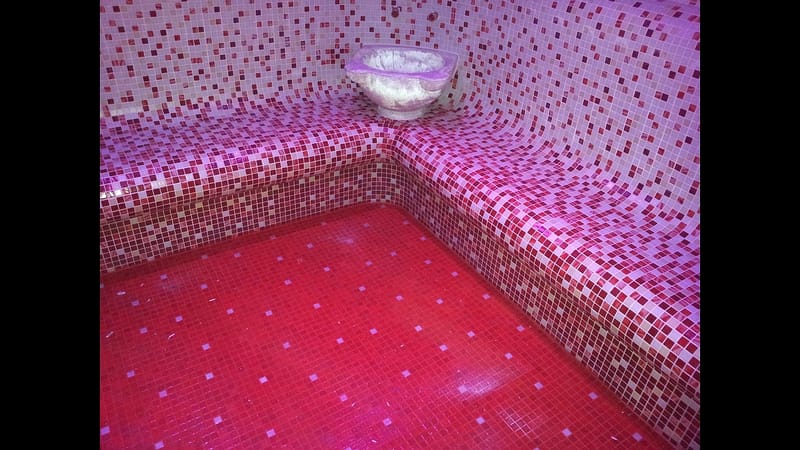 Piscina exterioara Club Vila Bran