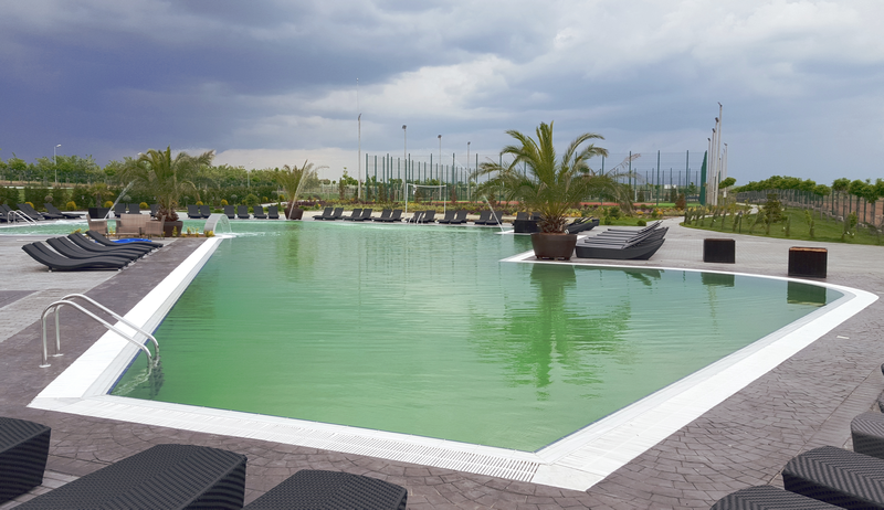 Piscina Plaza Lake Rojiste