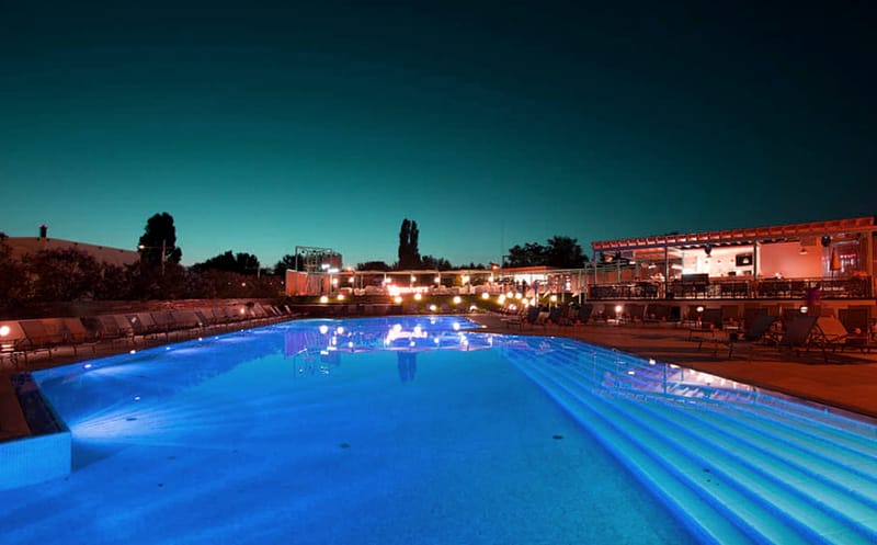 Younivers Summer Club Bucuresti