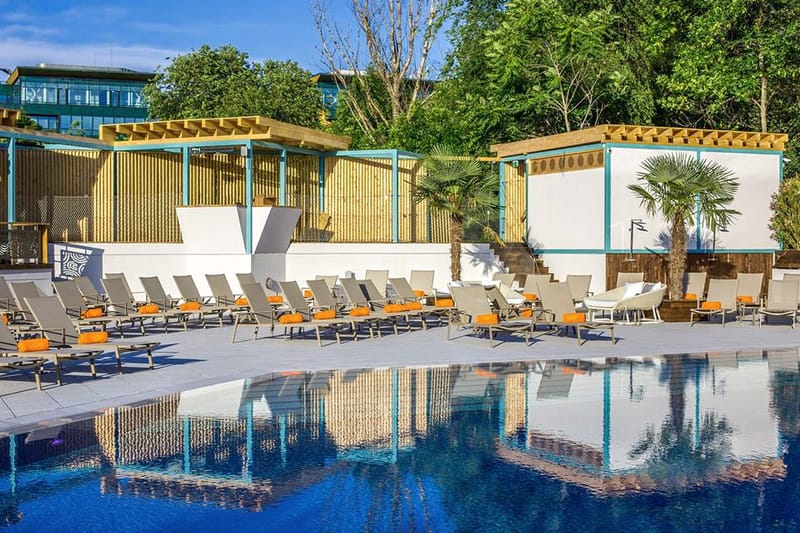 Younivers Summer Club Bucuresti