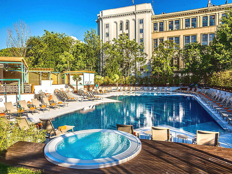 Younivers Summer Club Bucuresti