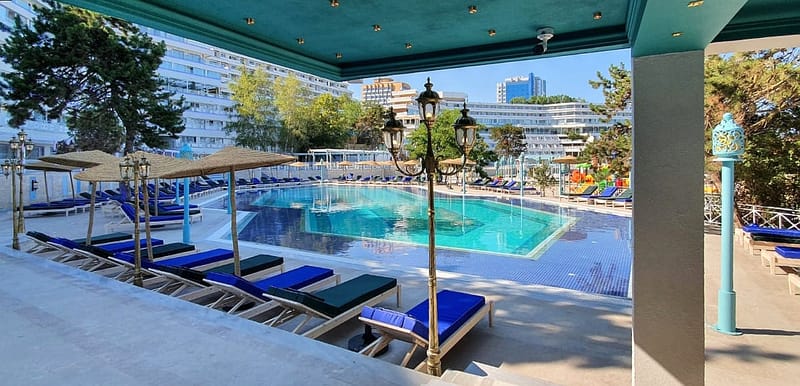 Piscine Phoenicia Blue View Resort