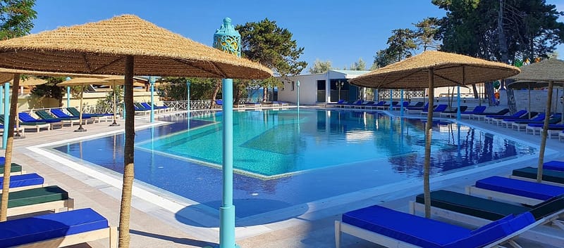 Piscine Phoenicia Blue View Resort
