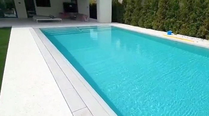 Piscina rezidentiala Sisesti