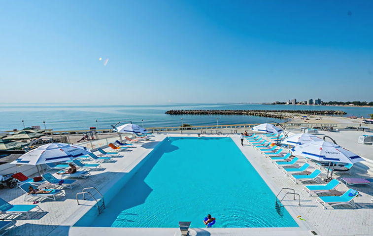 Piscina Hotel Turquoise Venus