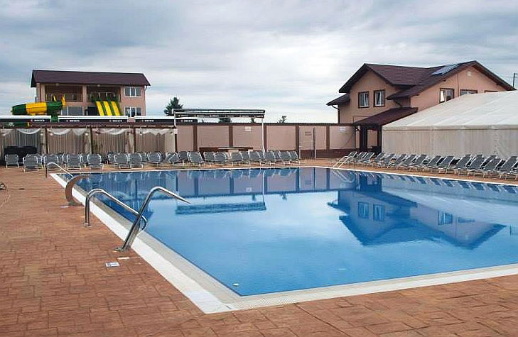 Complex La Nicole Ploiesti