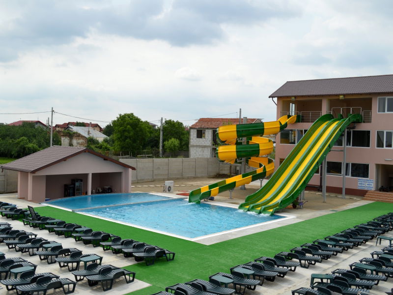 Complex La Nicole Ploiesti