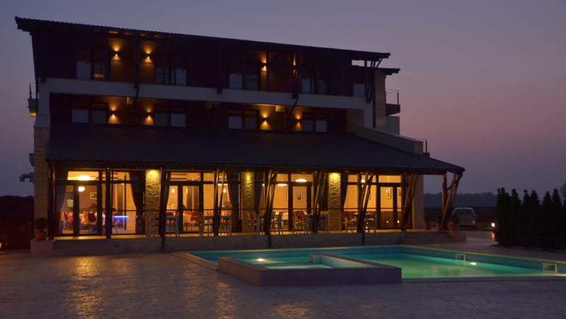 Piscina Pensiune Sara Focsani