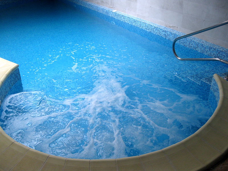 Piscina Hotel Carpati Predeal