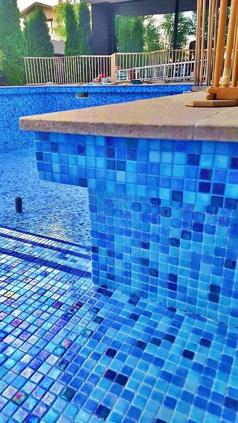 Piscina rezidentiala Tunari - placare EZARRY