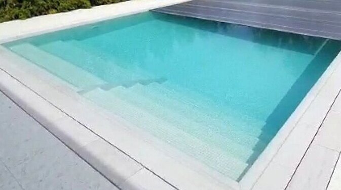 Piscina rezidentiala Sisesti