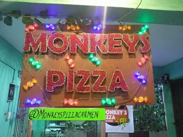 Monkeys pizza