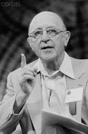 TE PRESENTO A: Karl Ransom Rogers