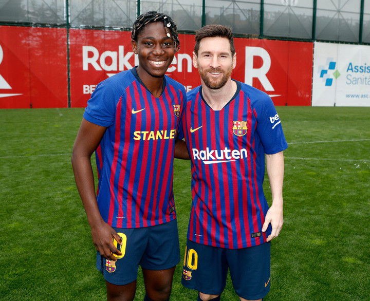 Picture Of Asisat Oshoala And Lionel Messi - Sports