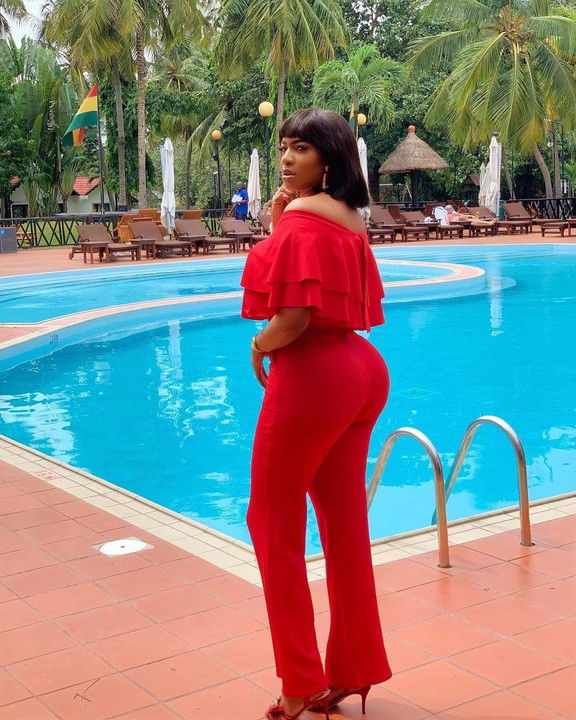 Nollywood star poses with her banging body