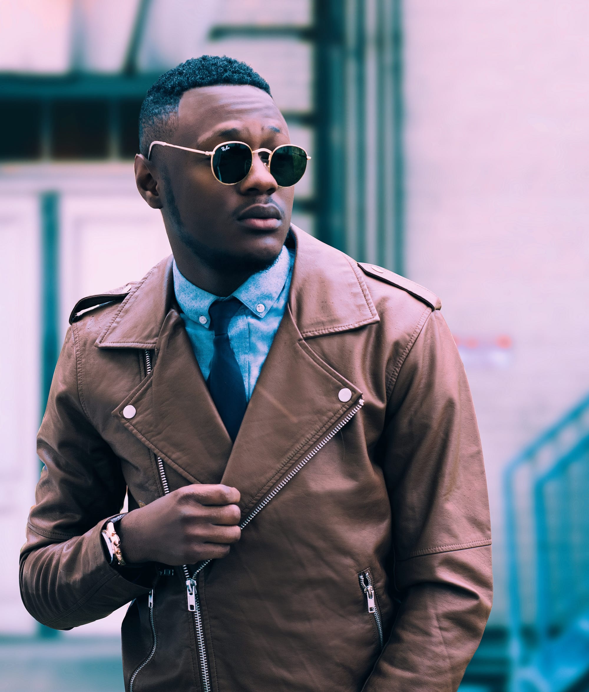 Etebooks-HOW TO FIND DEALS ON LEATHER JACKETS AND PANTS