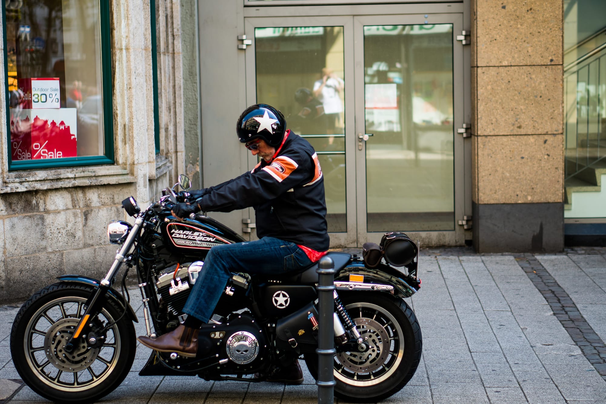Mens HOW TO FIND DEALS ON LEATHER JACKETS AAND PANTS