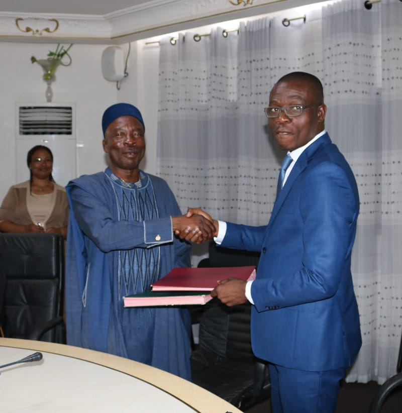 SIGNATURE DE CONVENTION CADRE ENTRE L'INSAAC ET L'ISMA