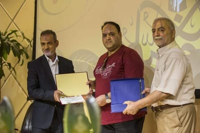 الكاتب في سطور  image