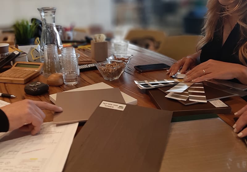 5 דברים שחשוב לסגור לפני שמגיעים לפגישת נגרות