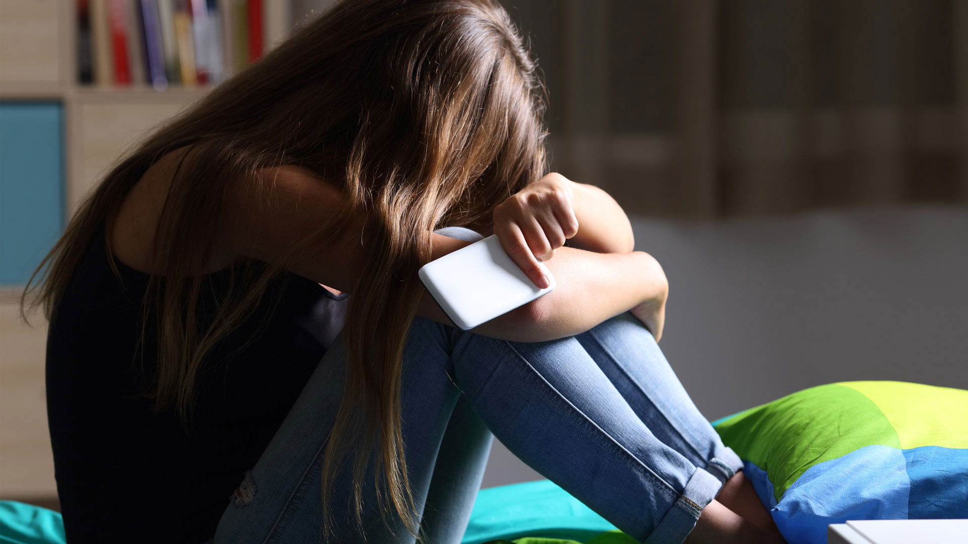 Niñas de 12 y 13 años corren más riesgo de sufrir ciberacoso