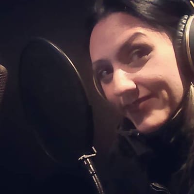 Entrevista en exclusiva a Aura Caamaño. La gran actriz del doblaje en Venezuela. Una Eva llena de vida