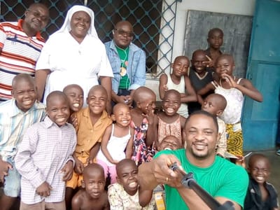 notre visite a orphelinat  "mandrapp"Edea-cameroun