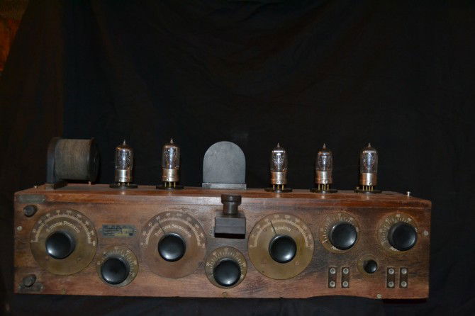 Radio S.I.T.I R8