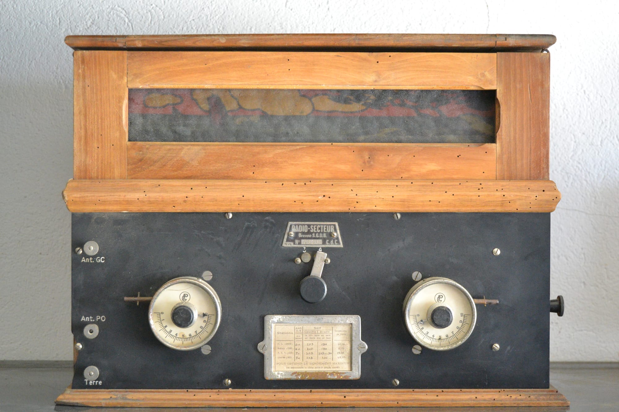 Péricaud, G. et A. P: Radio-Secteur