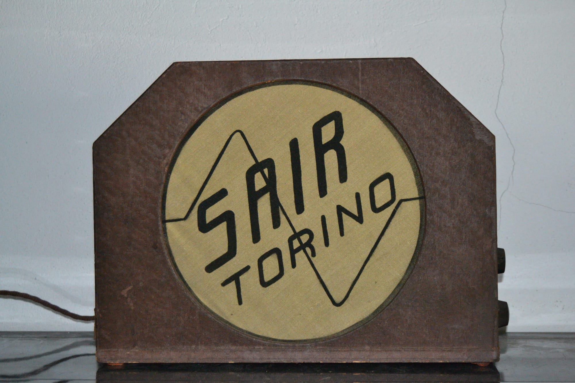 Radio Sair a forma di altoparlante