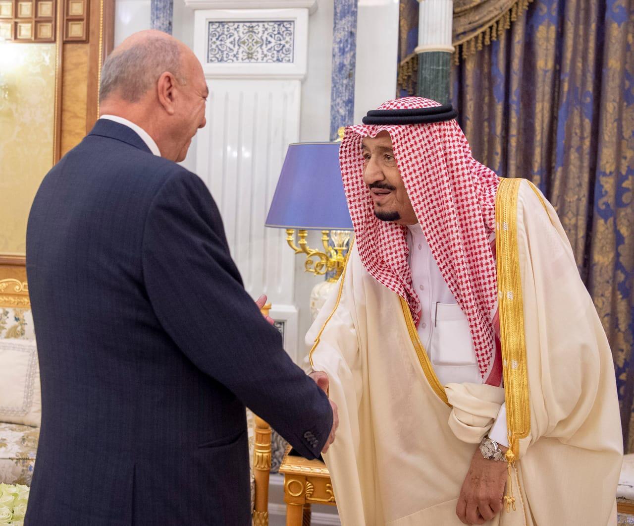 خادم الحرمين الشريفين الملك سلمان بن عبدالعزيز يتسلم رسالة من ملك الأردن