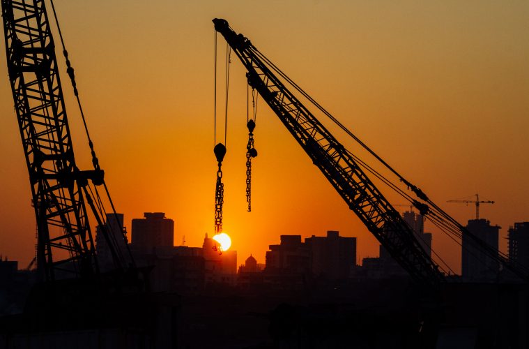 Sewa Alat Berat Crawler Crane