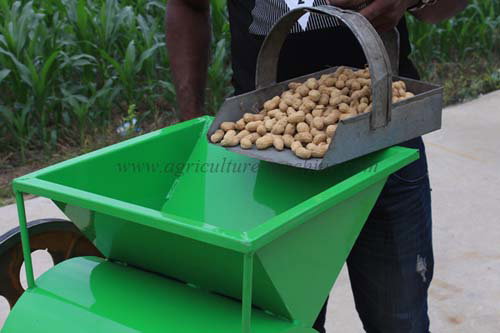 small-size peanut sheller machine