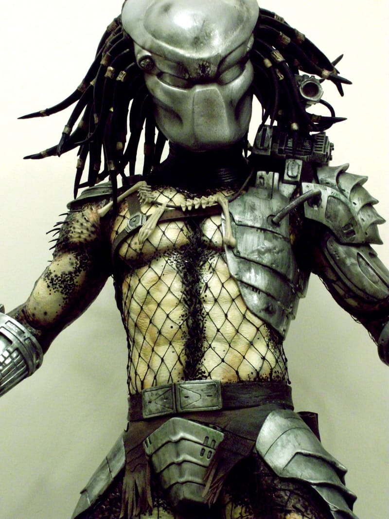 PREDATOR 1 1/3 SCALE 2 HEADS - CRAGGS MODELS