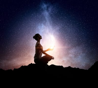 Desarrolle su espiritualidad: más atención plena a través de la conexión a tierra