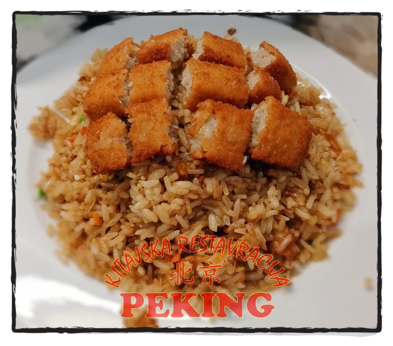 M4. Praženi riž z ribjimi palčki