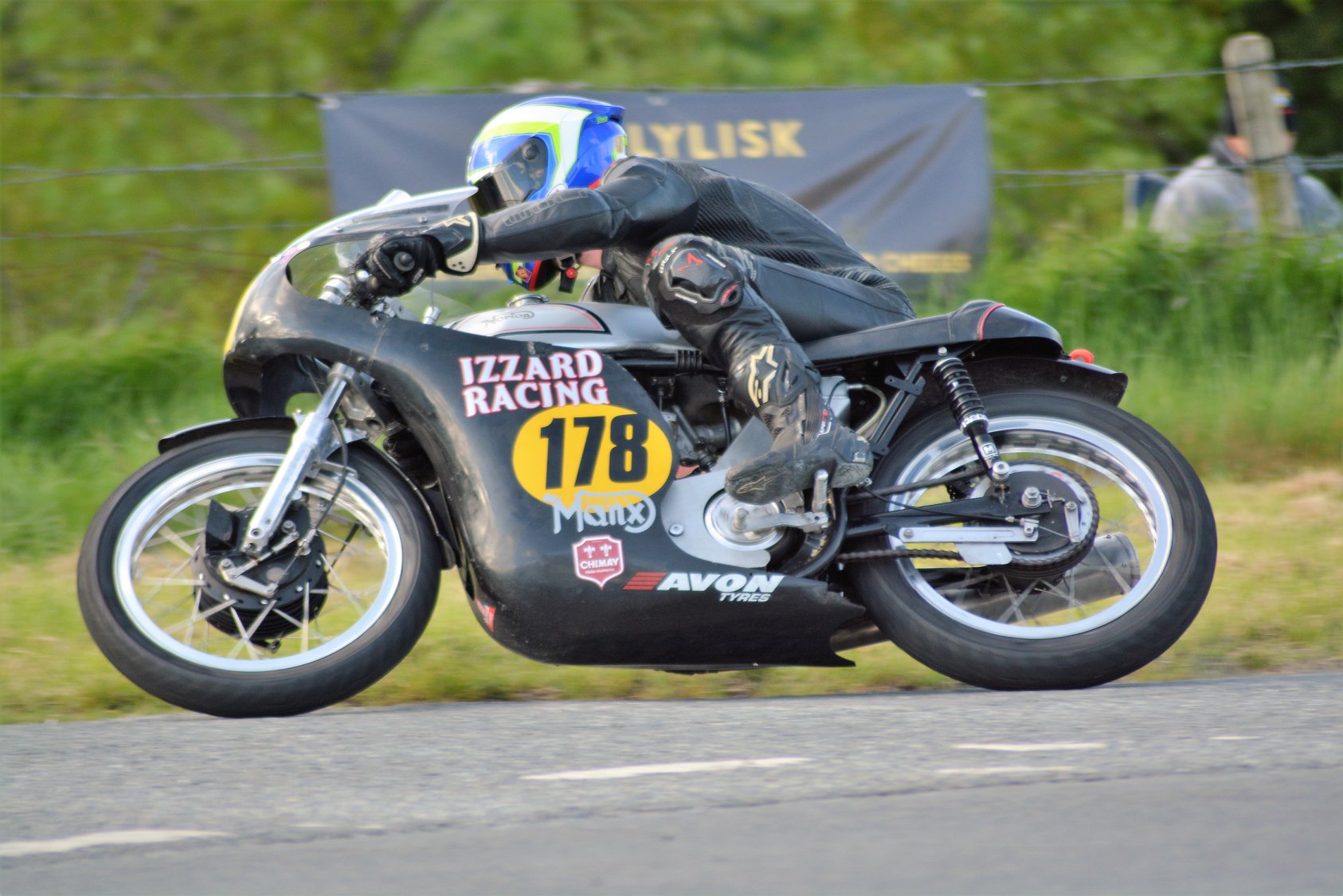 Tandragee 100 The Classic Scene