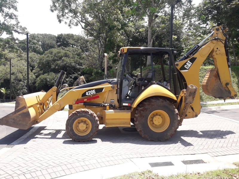 ALQUILER DE MAQUINARÍA