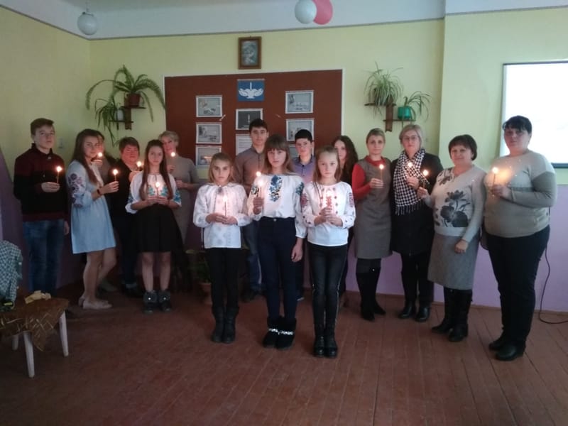 Показовий захід "Не загаси свічу пам'яті" у Берегівському НВК