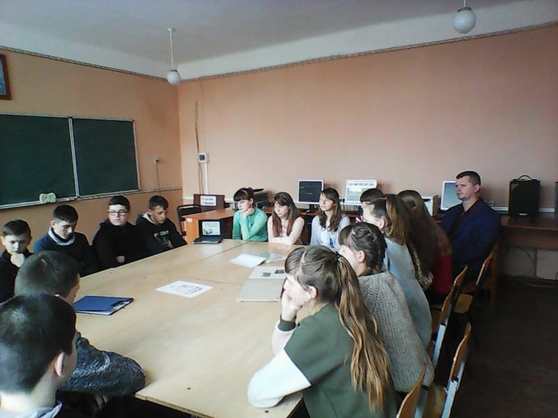 Круглий стіл «Солдат війни не вибирає»