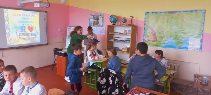 Лінгвістичний  батл "Знавці рідної мови»".