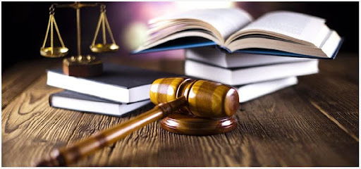 Підставою для зняття з внутрішньошкільного обліку учня може бути