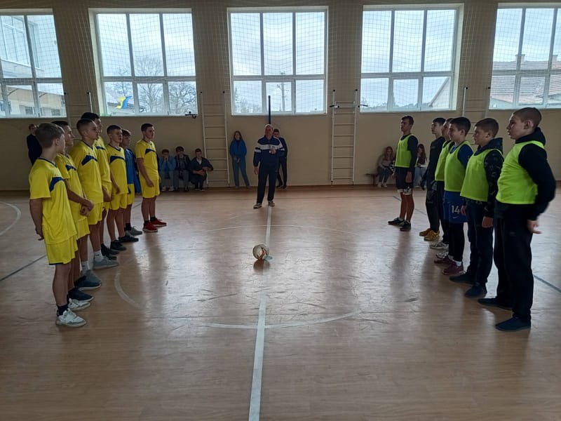 товариські спортивні  змагання з баскетболу, волейболу та футзалу