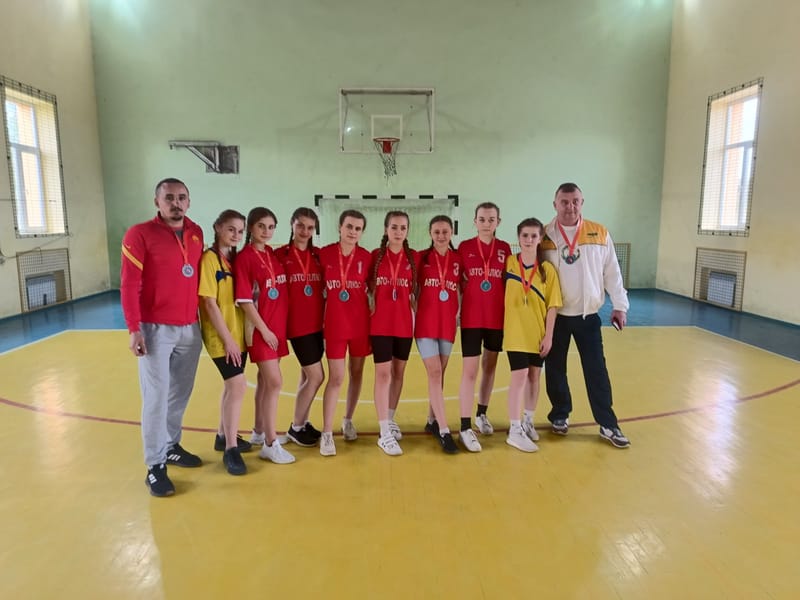 проєкт "Пліч-о-пліч: Всеукраїнські шкільні ліги"