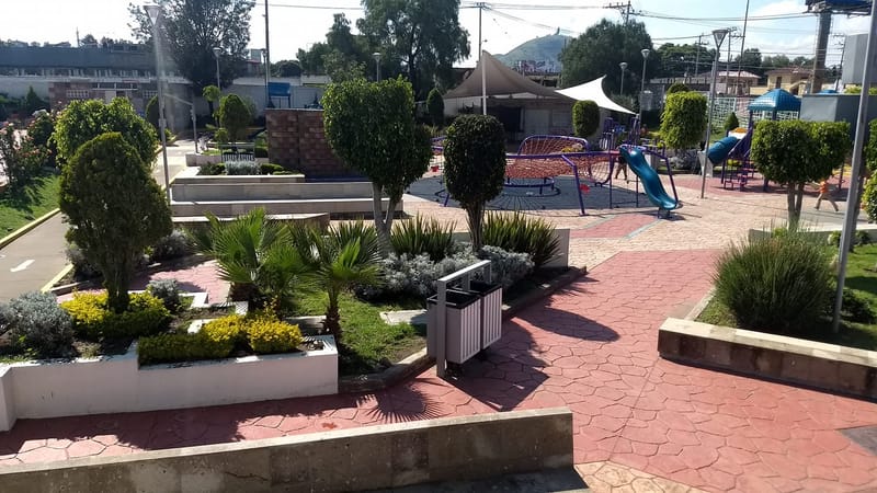 PROYECTO ARQUITECTÓNICO Y URBANO