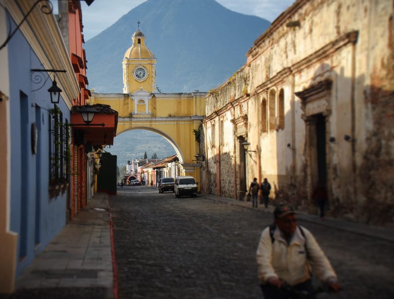 "Mi Casa es Tu Casa"